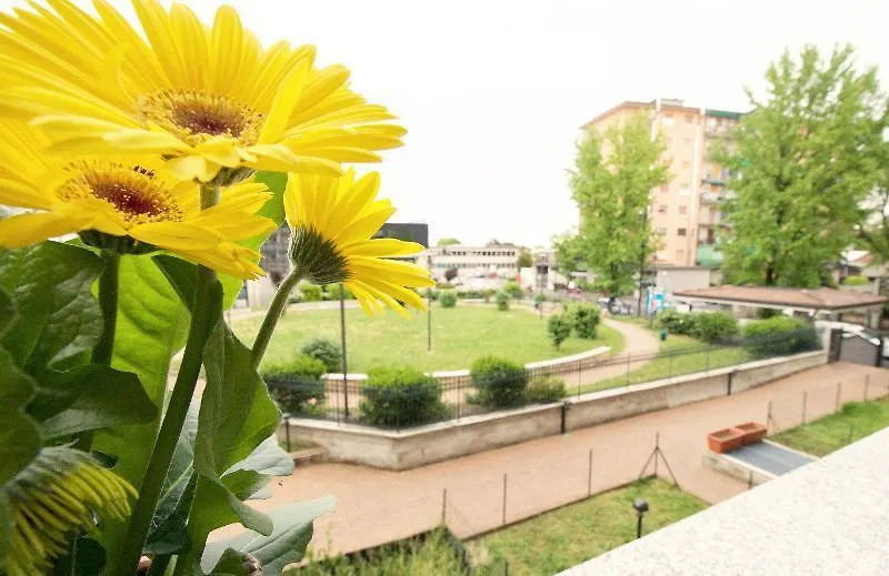 **  Hq Aparthotel Milano Inn - Smart Suites Cinisello Balsamo Italy
