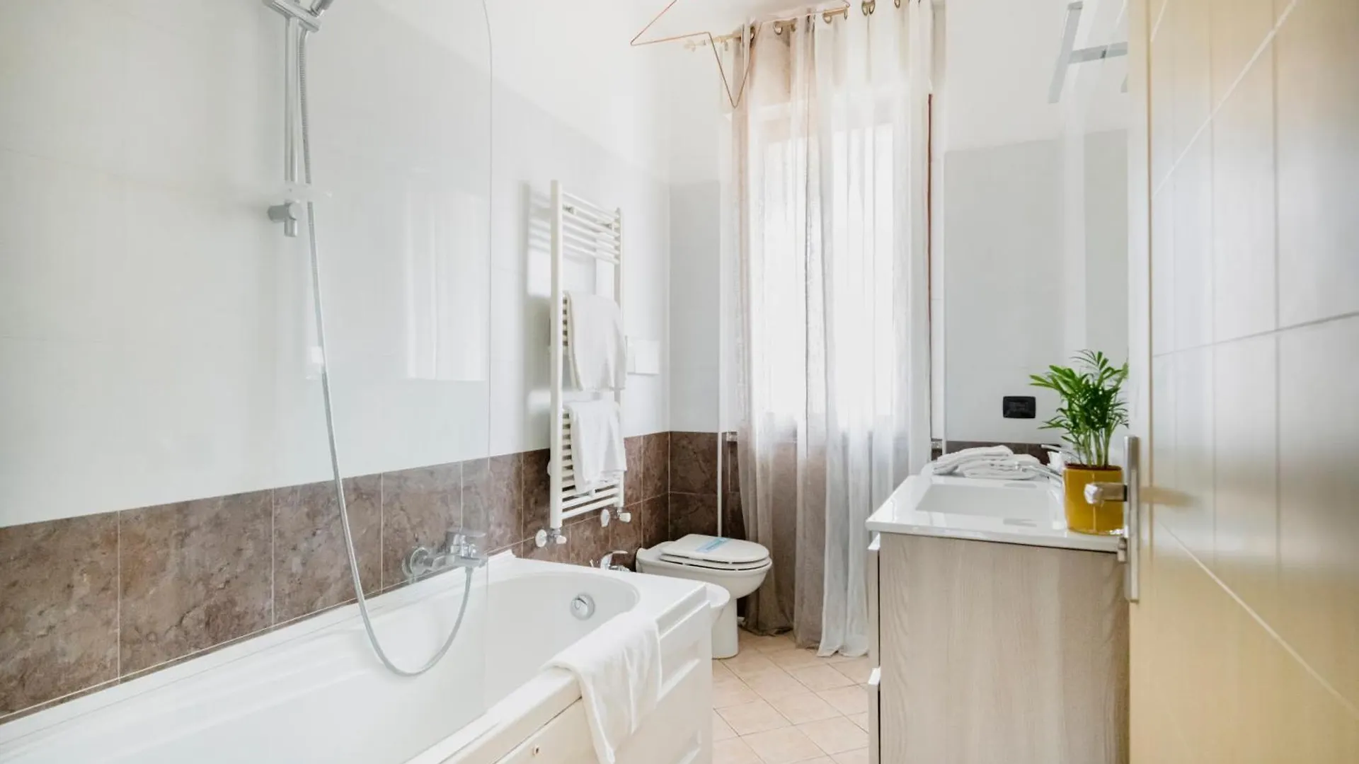 Hq Aparthotel Milano Inn - Smart Suites Cinisello Balsamo