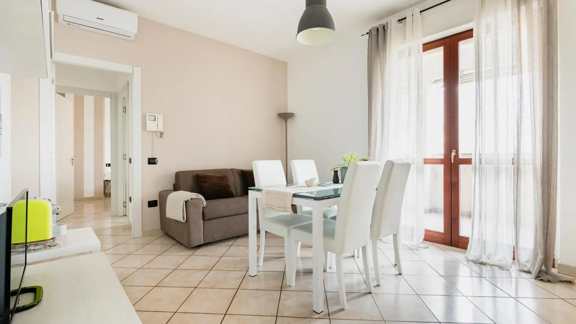 Hq Aparthotel Milano Inn - Smart Suites Cinisello Balsamo 2*,