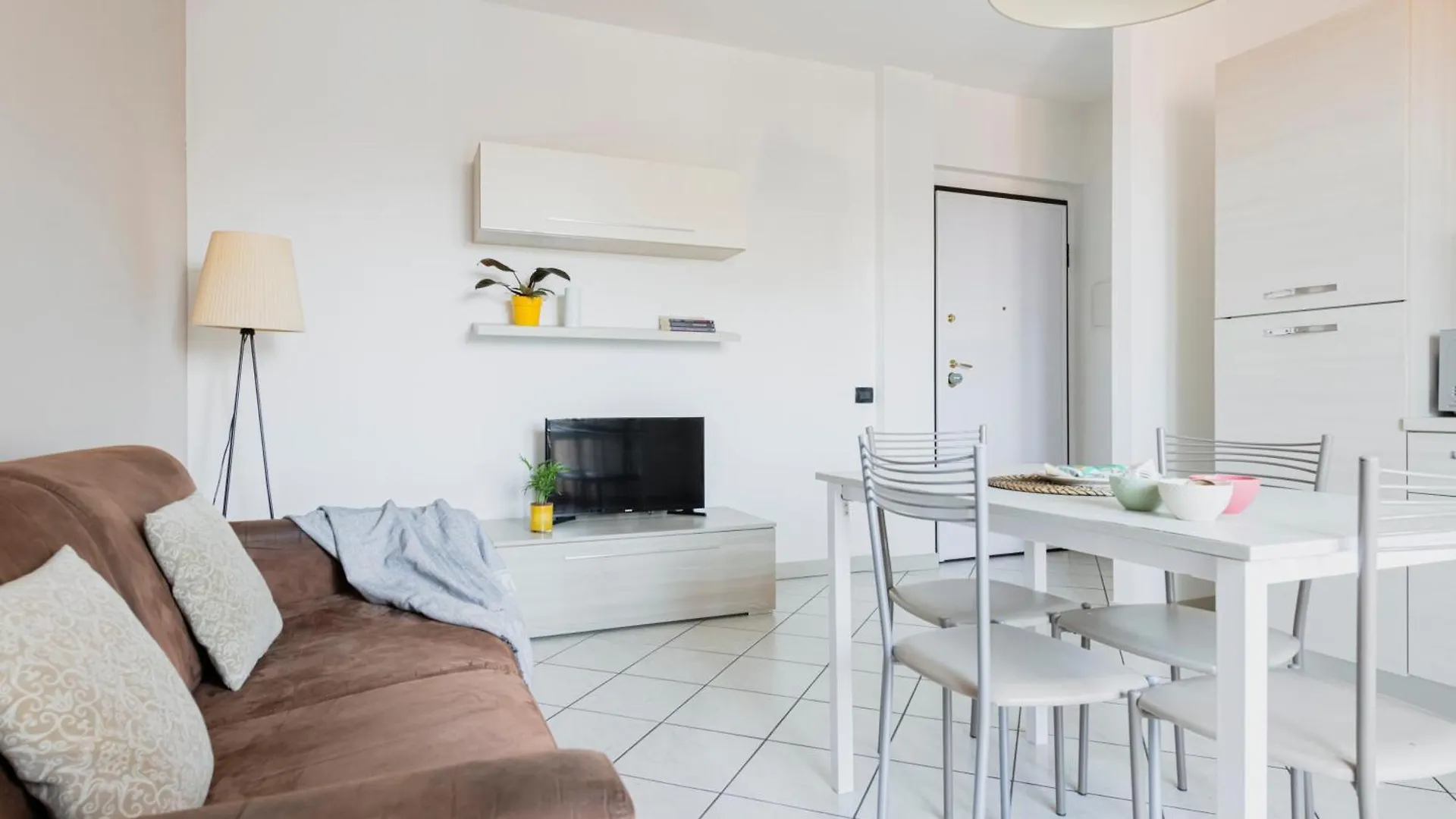 Hq Aparthotel Milano Inn - Smart Suites Cinisello Balsamo