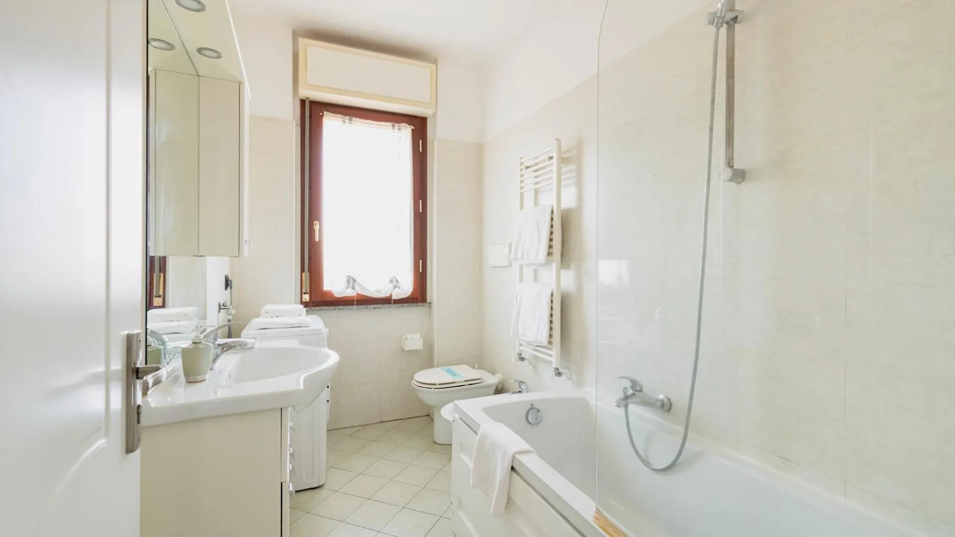Hq Aparthotel Milano Inn - Smart Suites Cinisello Balsamo