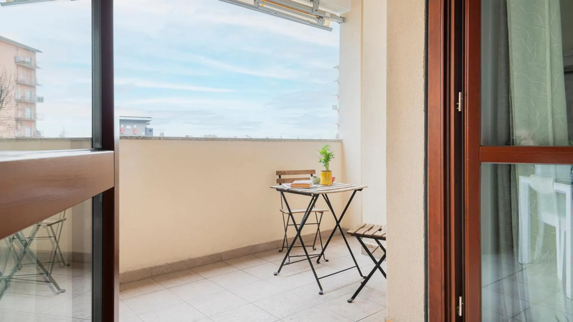 Hq Aparthotel Milano Inn - Smart Suites Cinisello Balsamo 2*,  Italy