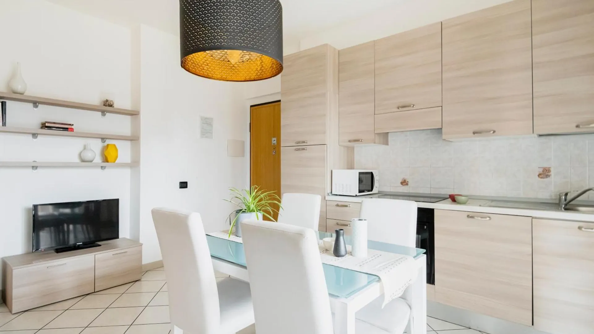 Hq Aparthotel Milano Inn - Smart Suites Cinisello Balsamo 2*,